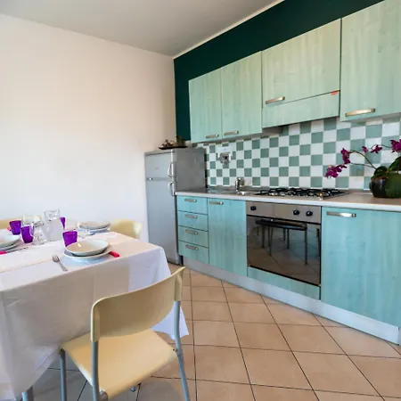 Altamira Aparthotel *